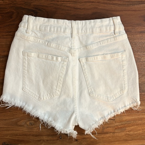 Zara White Jean Shorts size 4 - Picture 2 of 3